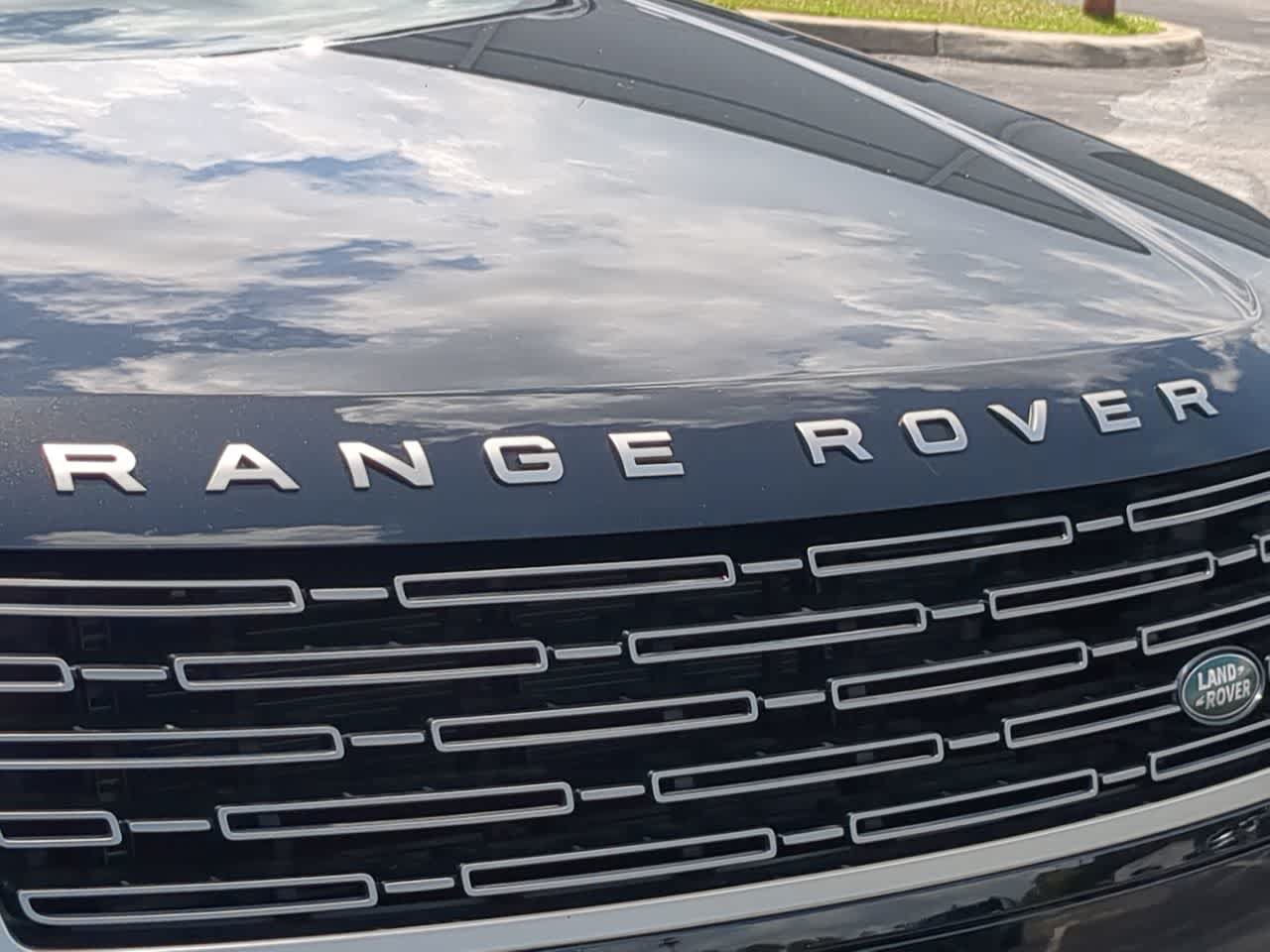 Certified 2025 Land Rover Range Rover SE AWD/4WD image 13