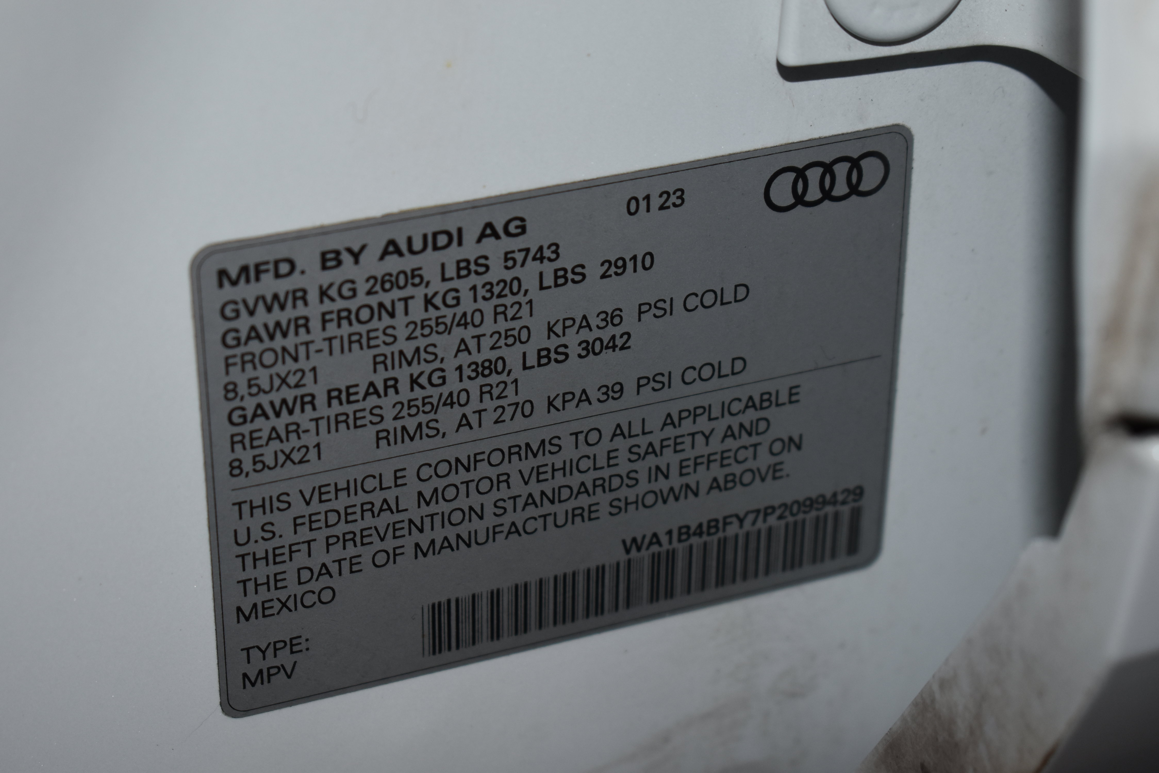 Used 2023 Audi SQ5 Premium Plus w/ Premium Plus Package AWD/4WD image 42