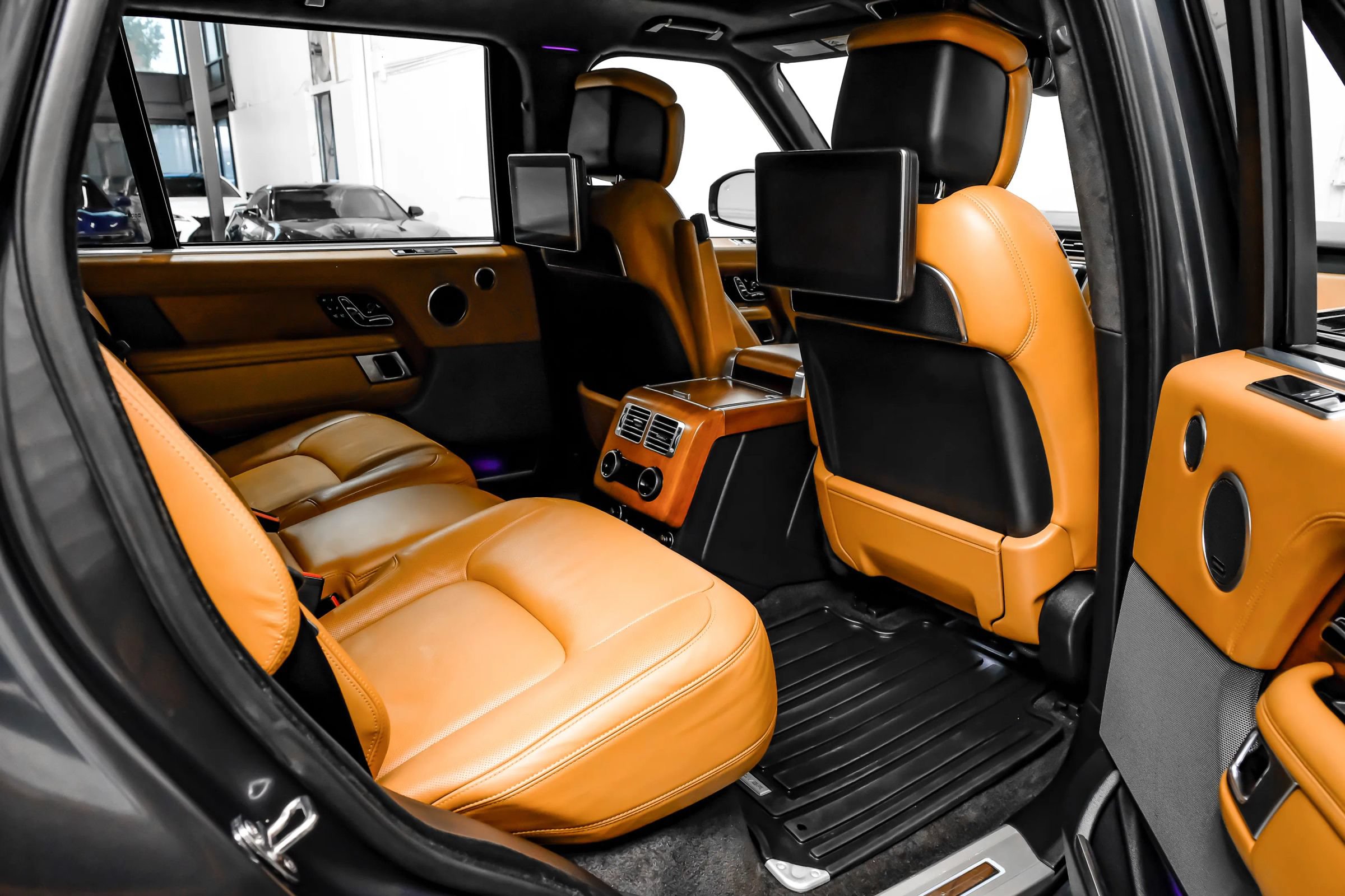 Used 2019 Land Rover Range Rover Long Wheelbase Autobiography AWD/4WD image 43