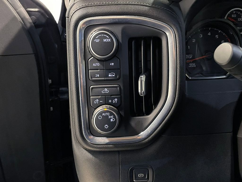 Used 2021 Chevrolet Silverado 1500 LT image 19