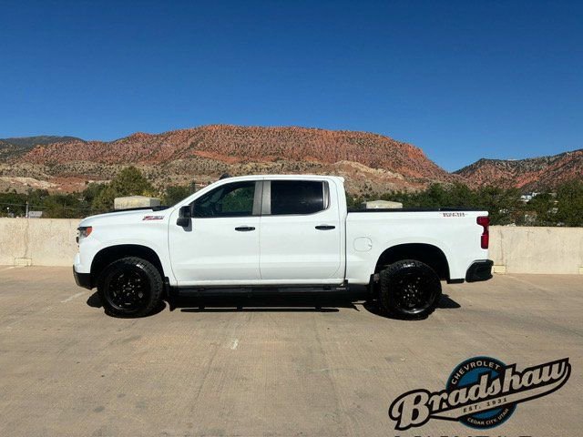 Used 2024 Chevrolet Silverado 1500 LT Trail Boss w/ Protection Package AWD/4WD image 4