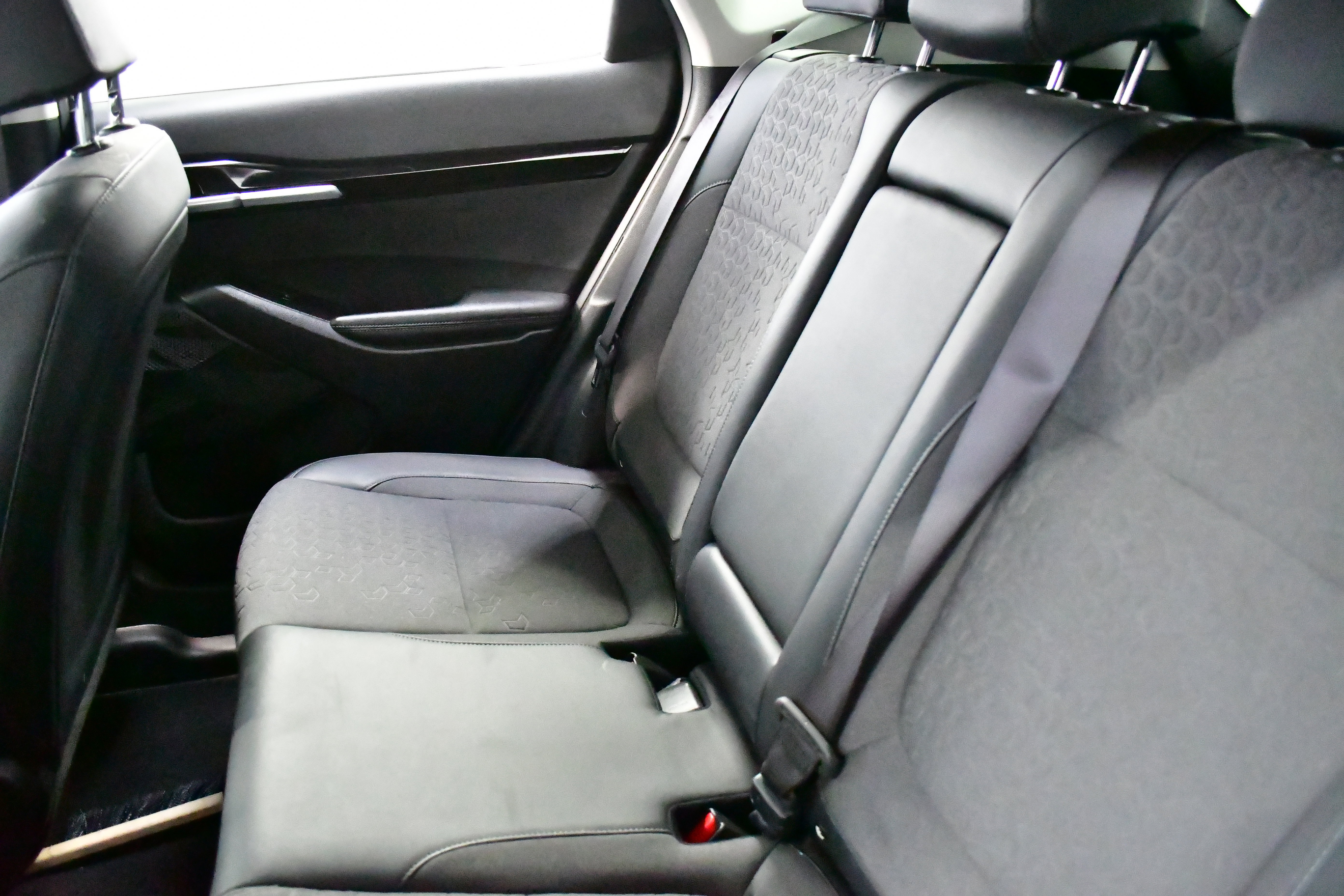 Used 2025 Kia Seltos S image 10