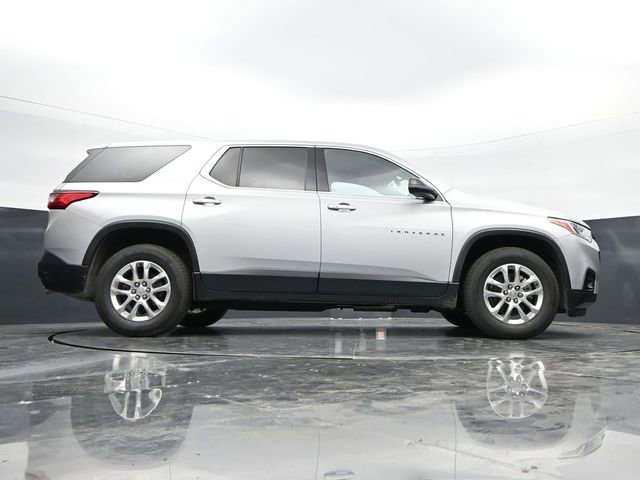 Used 2021 Chevrolet Traverse LS FWD image 40