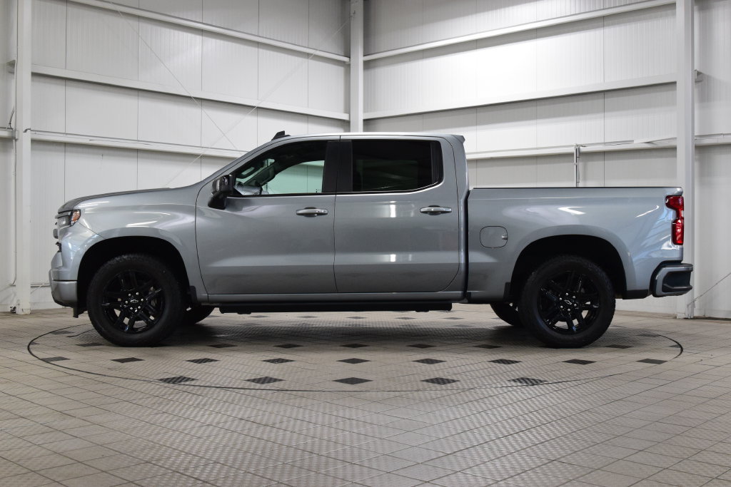 Used 2024 Chevrolet Silverado 1500 RST w/ Rally Edition AWD/4WD image 4