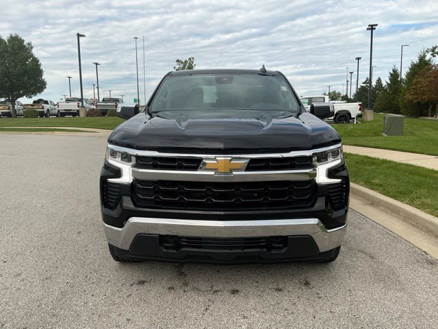Used 2022 Chevrolet Silverado 1500 LT AWD/4WD image 9