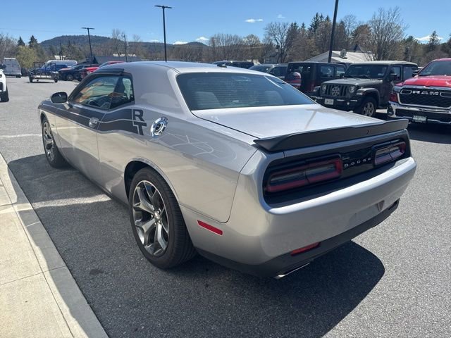Used 2015 Dodge Challenger R/T w/ Quick Order Package 22B R/T RWD image 4