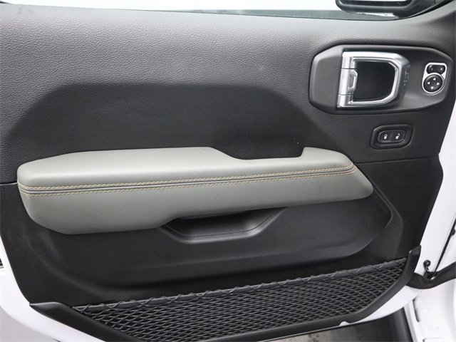 New 2025 Jeep Gladiator Mojave image 11