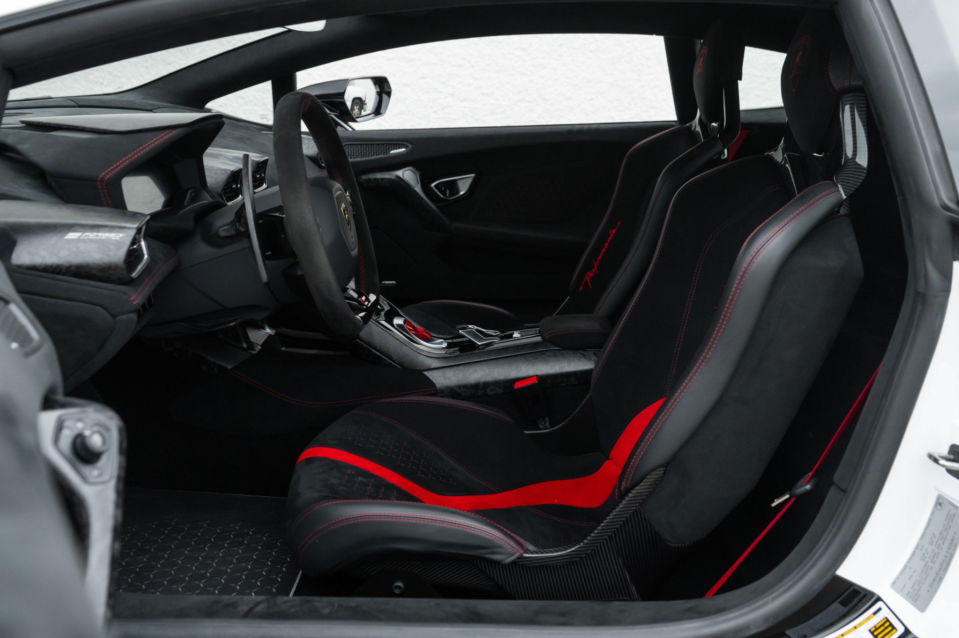 Used 2018 Lamborghini Huracan Performante AWD/4WD image 6
