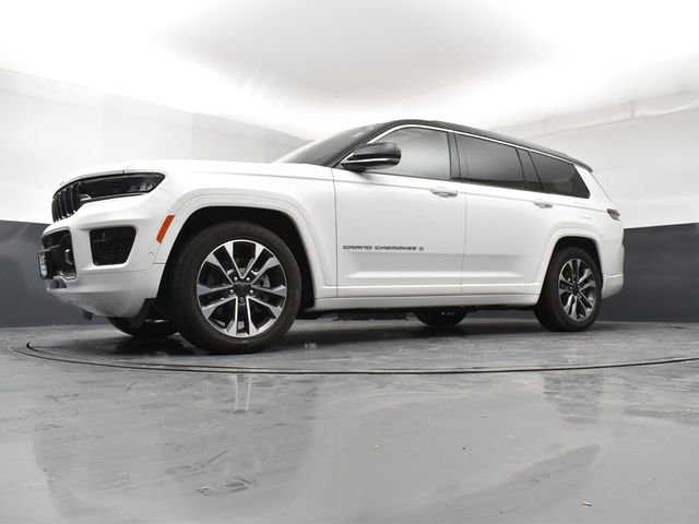 Used 2024 Jeep Grand Cherokee L Overland w/ Advanced Protech Group III image 21