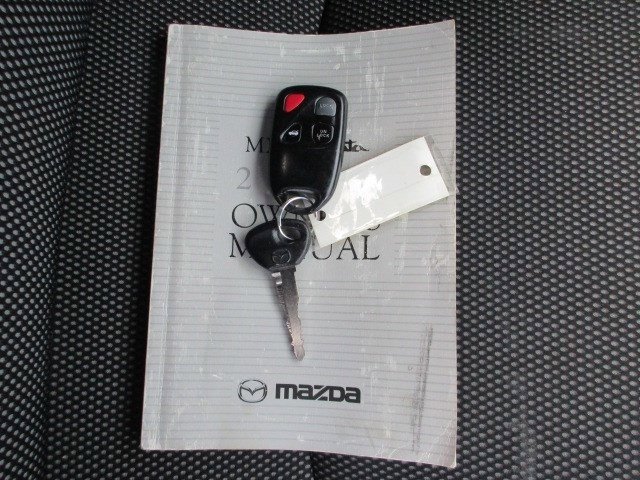 Used 2003 MAZDA MX-5 Miata RWD image 27