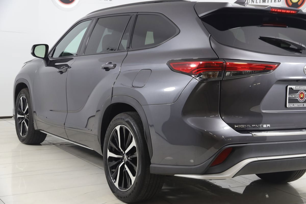 Used 2022 Toyota Highlander XSE w/ Protection Package #3 (TMS) AWD/4WD image 25