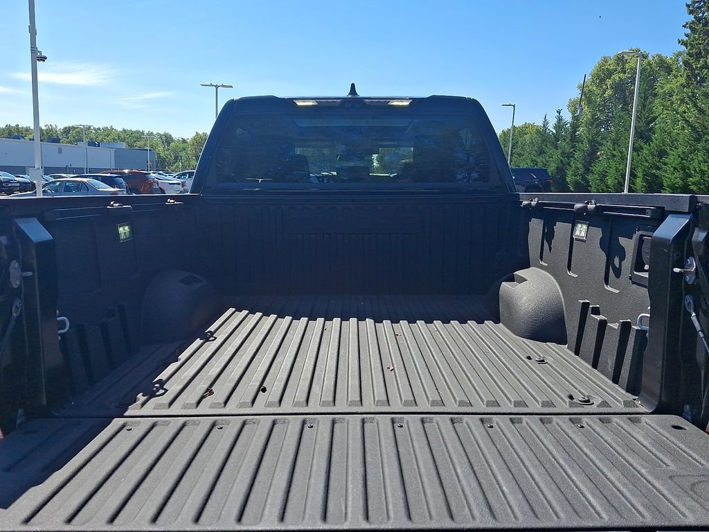 Used 2023 Toyota Tundra Limited AWD/4WD image 28