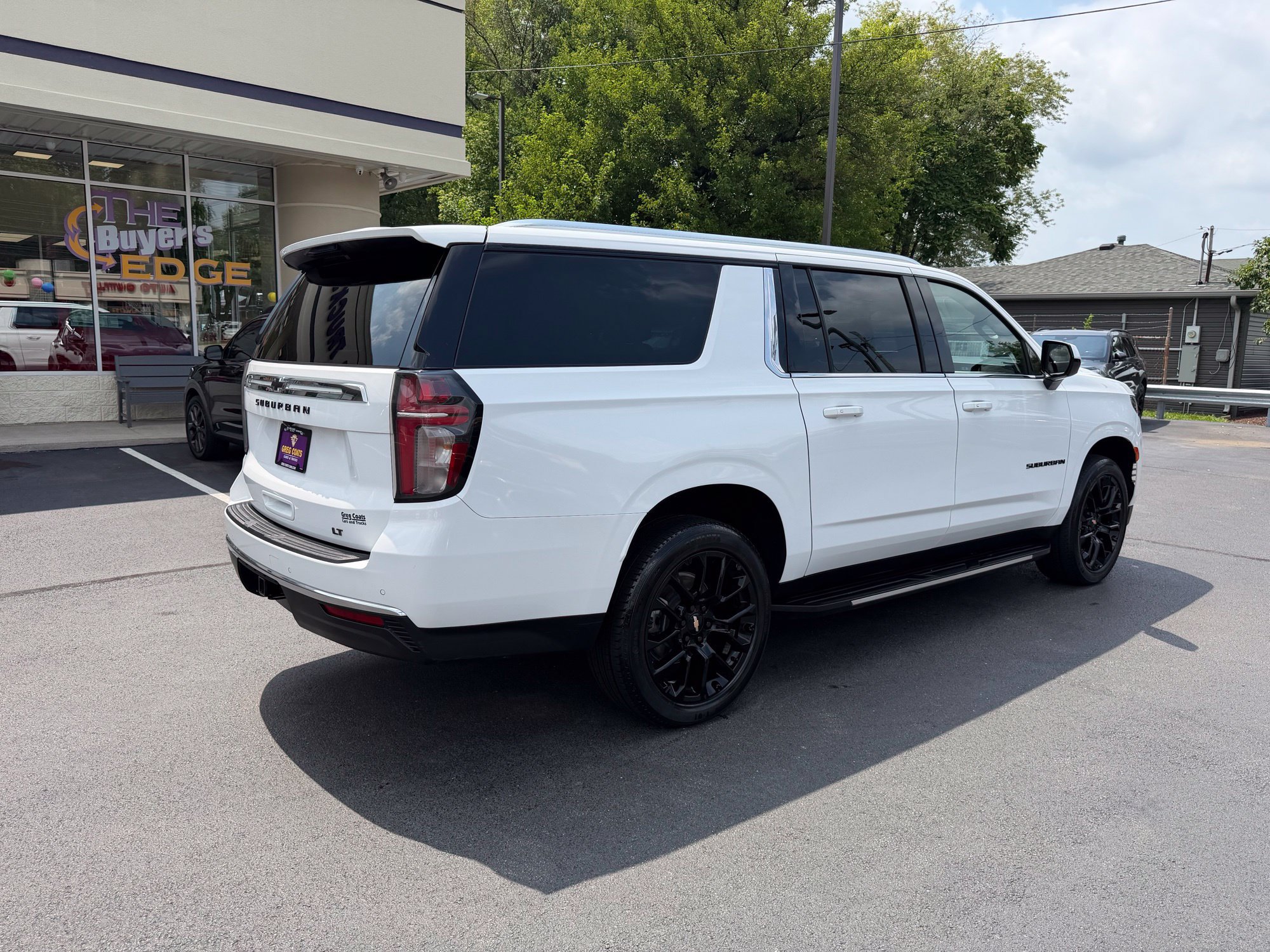 Used 2024 Chevrolet Suburban LT AWD/4WD image 6
