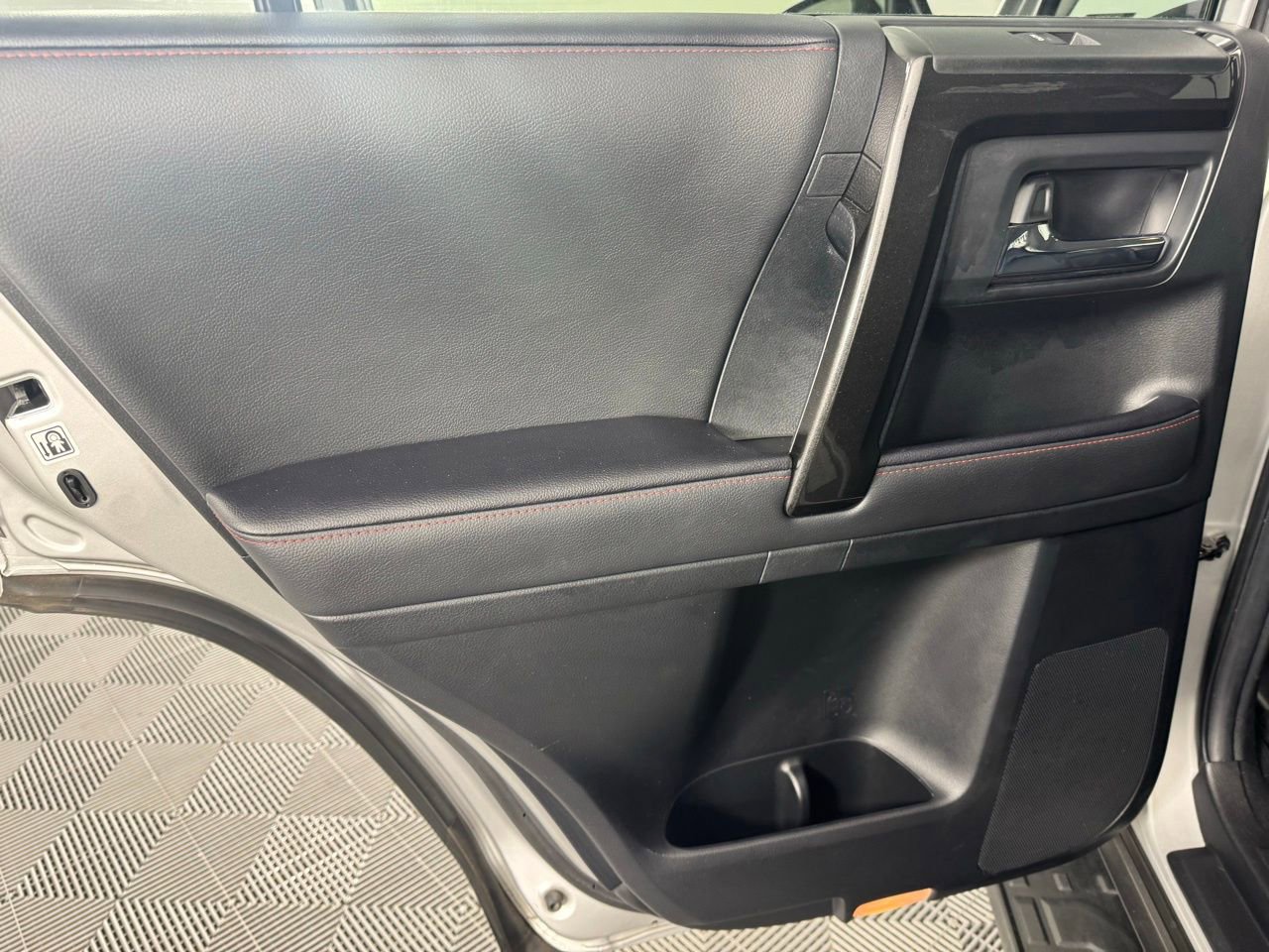 Used 2024 Toyota 4Runner TRD Off-Road Premium image 19