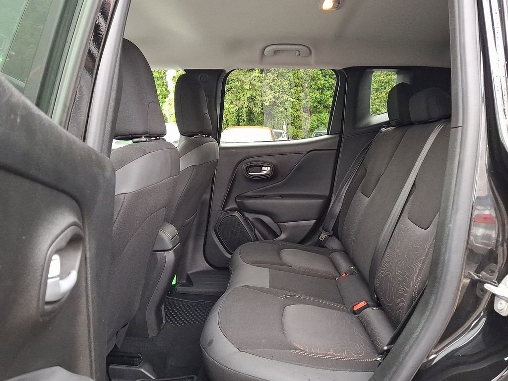 Used 2023 Jeep Renegade Latitude image 10