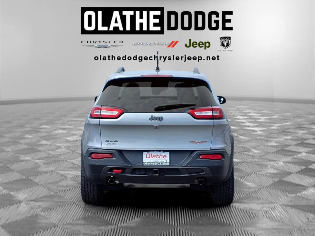 Used 2016 Jeep Cherokee Trailhawk w/ Comfort/Convenience Group AWD/4WD image 30