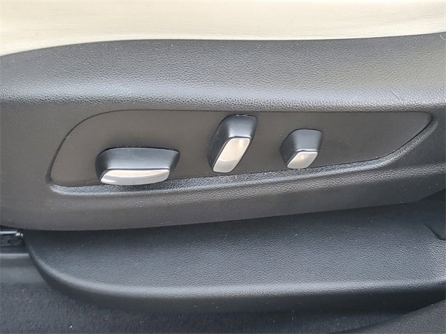 Certified 2023 Cadillac XT5 Sportv image 25