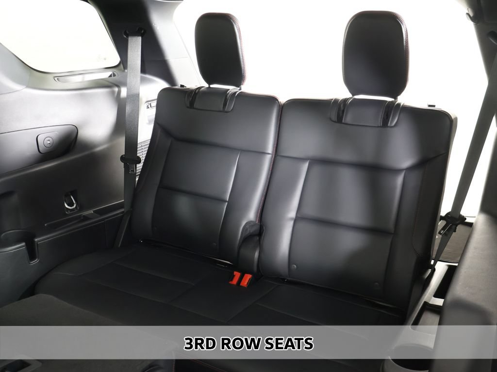 Used 2025 Ford Explorer ST AWD/4WD image 12