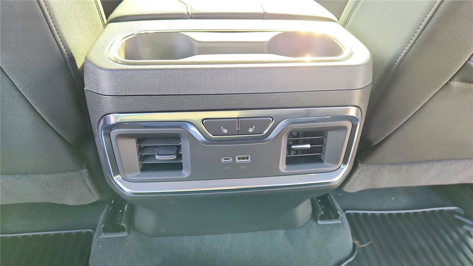 New 2026 Chevrolet Silverado 3500 LTZ w/ LTZ Premium Package image 20