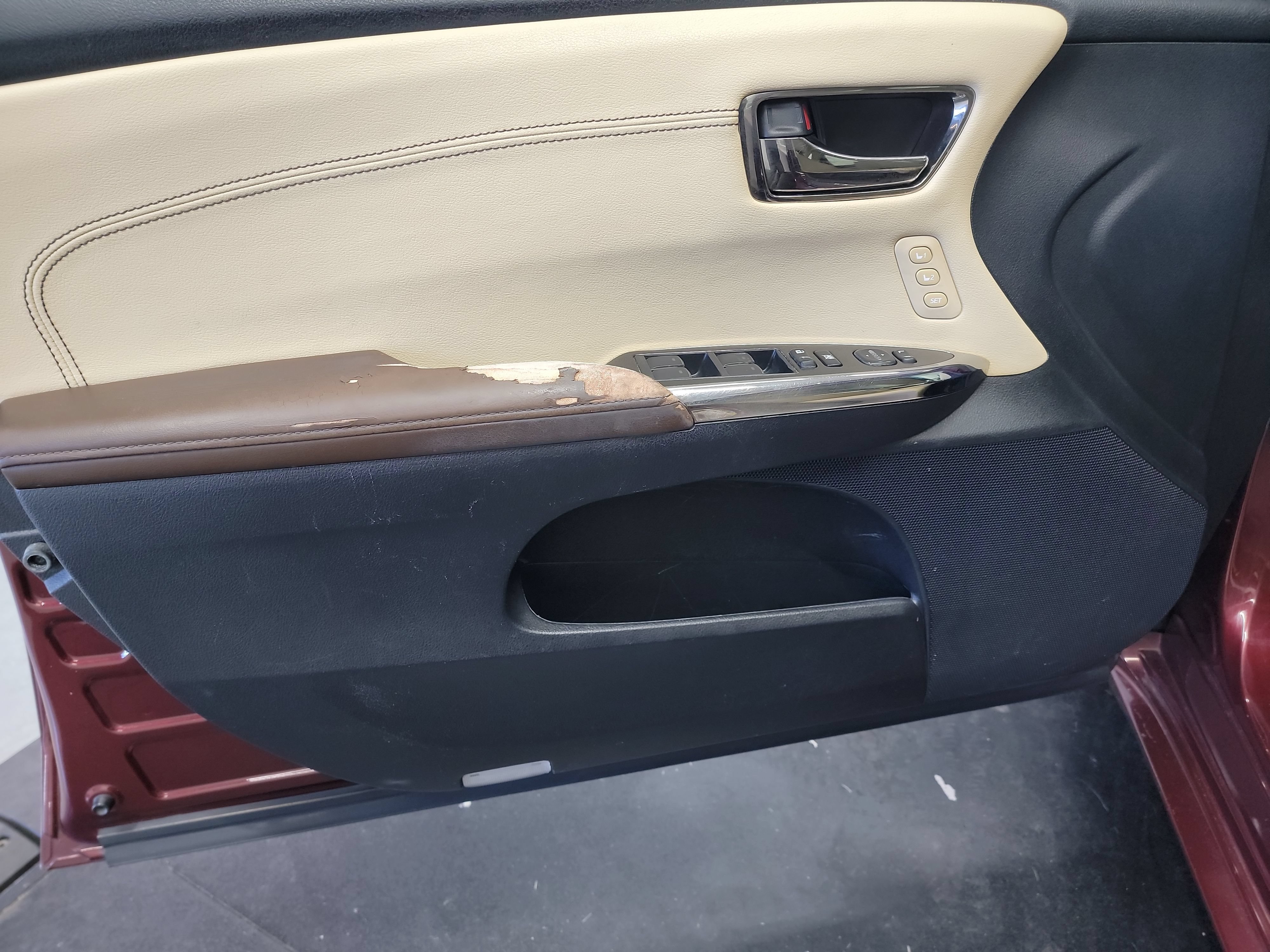 Used 2014 Toyota Avalon Limited FWD image 13