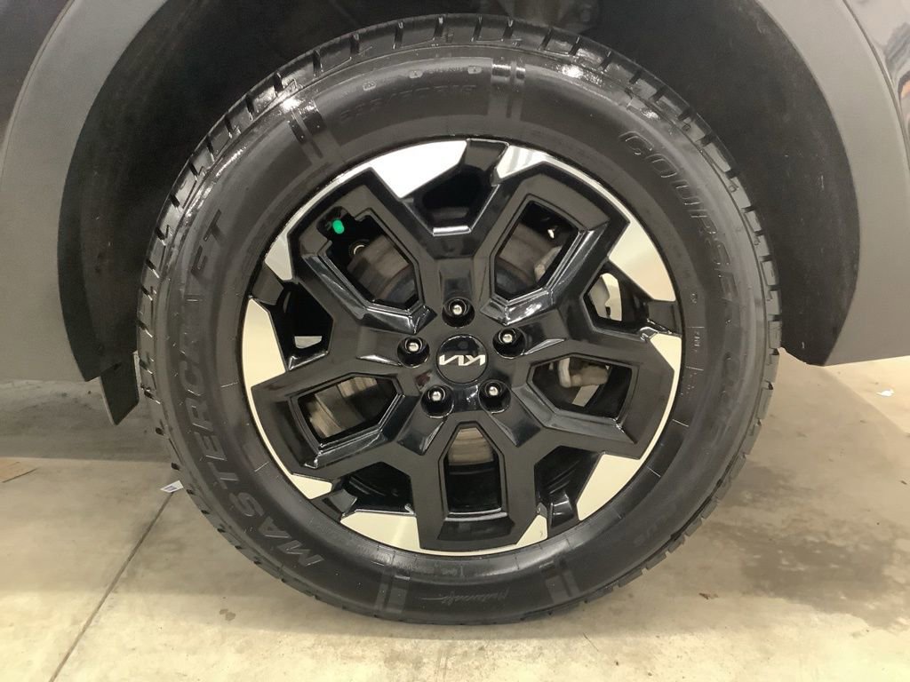 Certified 2025 Kia Sorento S w/ Panoramic Sunroof Package image 27