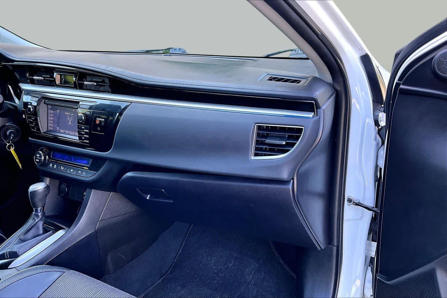 Used 2015 Toyota Corolla S FWD image 19