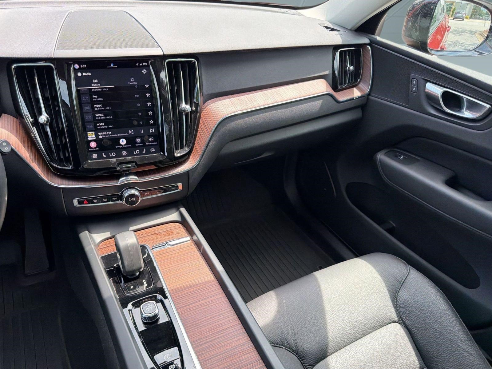 Certified 2024 Volvo XC60 B5 Plus w/ Protection Package Premier AWD/4WD image 27