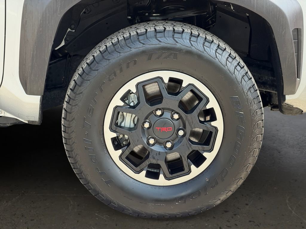 Used 2024 Toyota Tacoma TRD Off-Road w/ TRD Off Road Upgrade Package AWD/4WD image 10