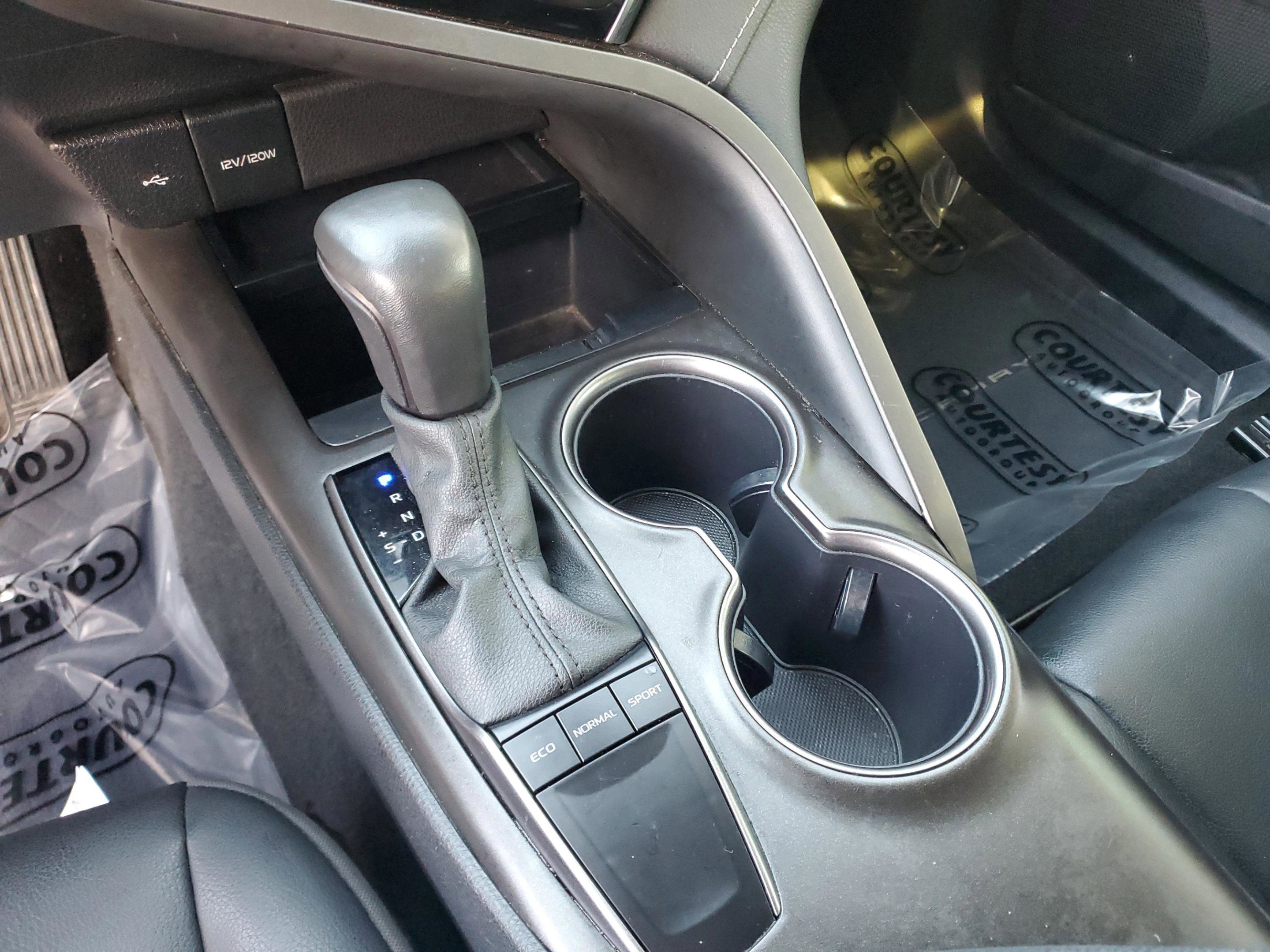 Used 2024 Toyota Camry SE image 27