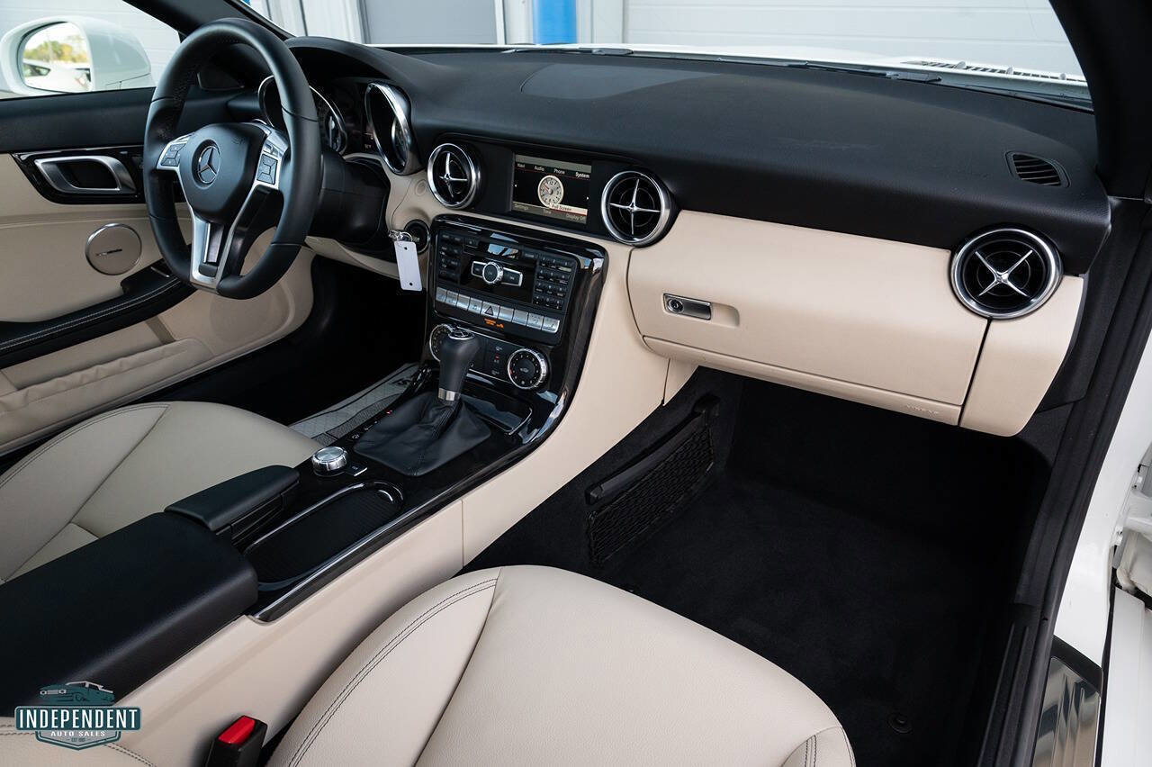 Used 2013 Mercedes-Benz SLK 250 image 11