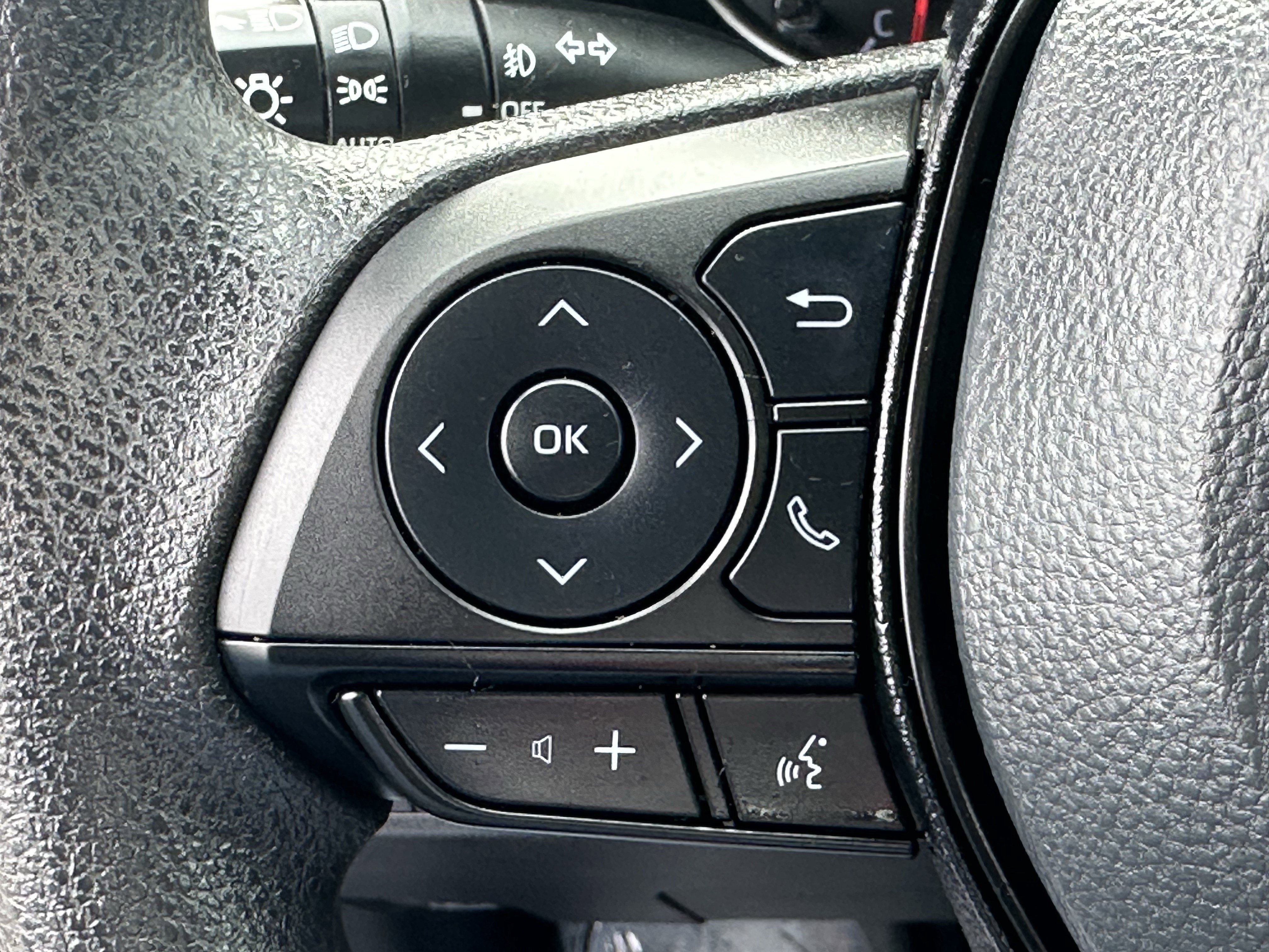 Used 2021 Toyota RAV4 XLE w/ Convenience Package image 26