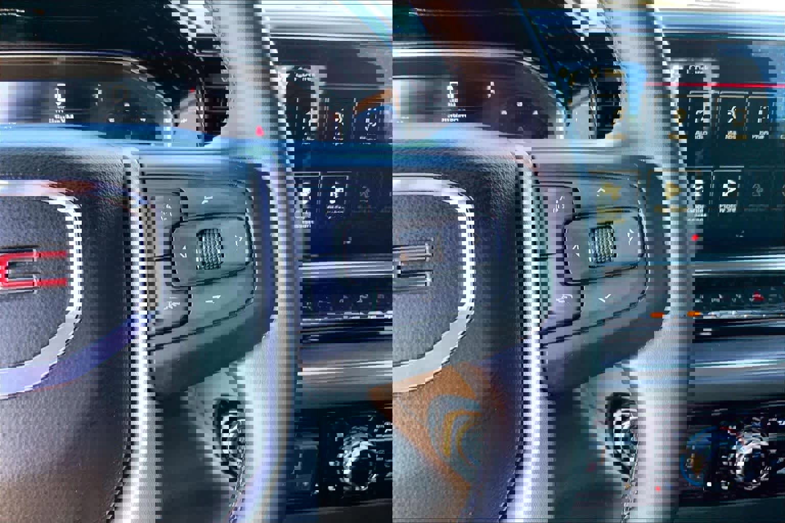 Certified 2024 GMC Sierra 1500 SLT image 24