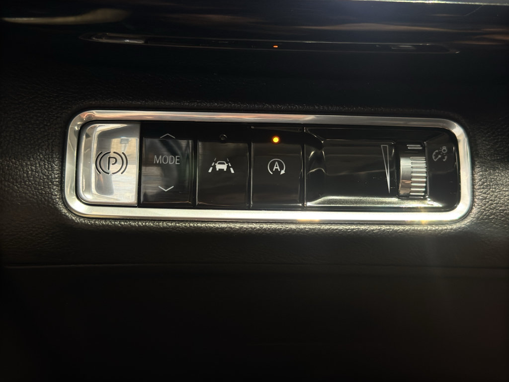 Used 2024 Buick Envision Preferred AWD/4WD image 30