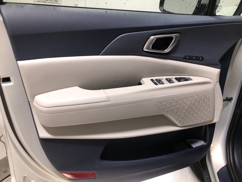 New 2026 Kia Carnival EX image 21