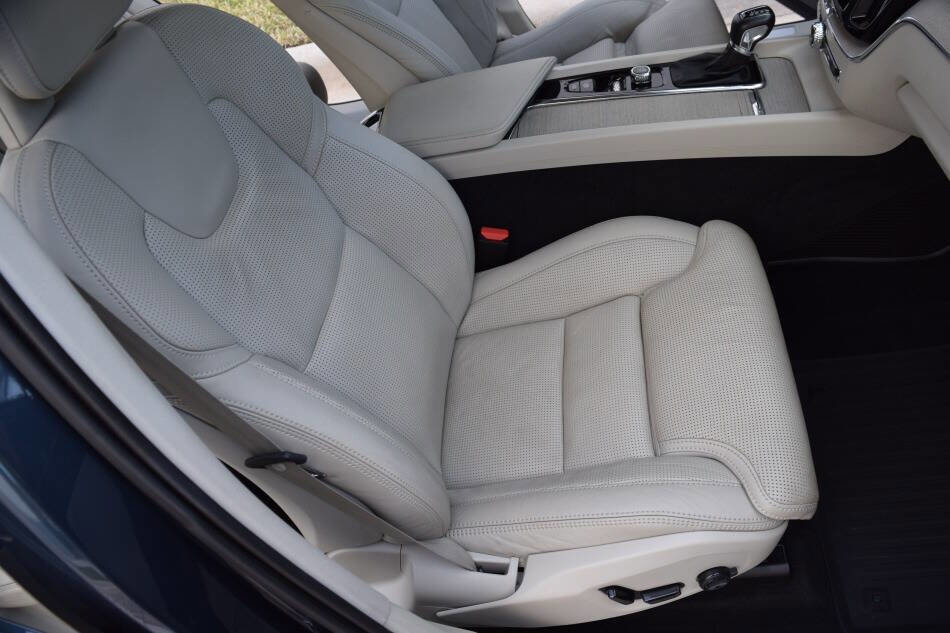 Used 2018 Volvo XC60 T5 Inscription w/ Luxury Seat Package image 51