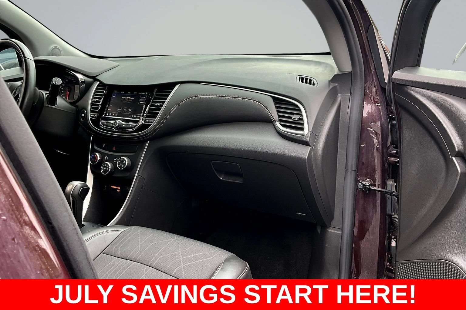 Used 2022 Chevrolet Trax LT w/ Driver Confidence Package AWD/4WD image 29