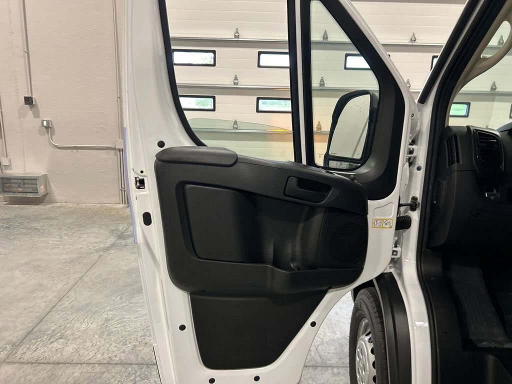 New 2025 RAM ProMaster 2500 w/ Convenience Group FWD image 14