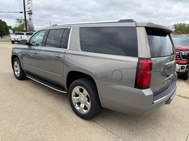 Used 2017 Chevrolet Suburban Premier AWD/4WD image 4