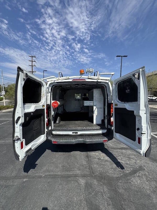 Used 2016 Ford Transit 150 130 Low Roof RWD image 9