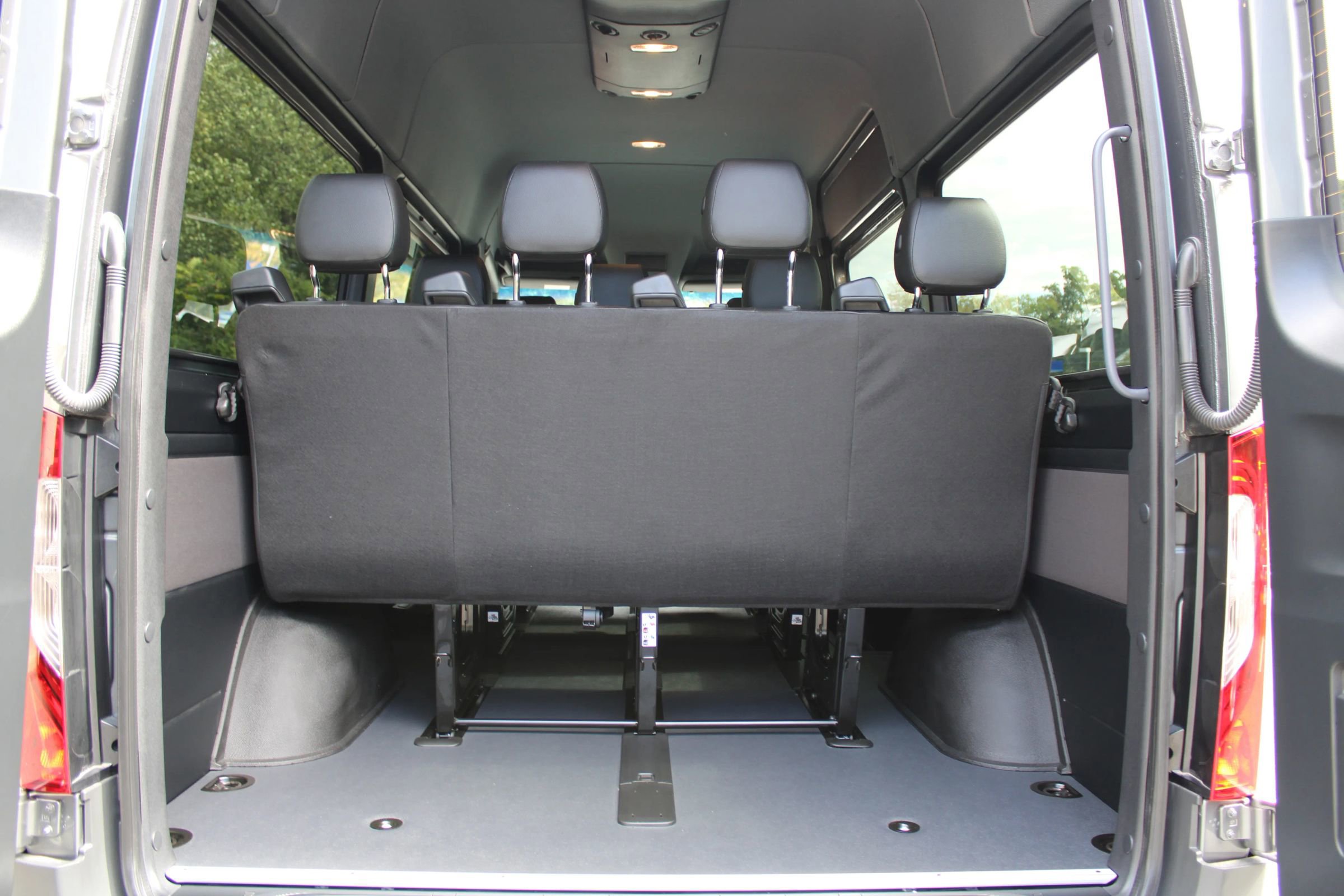 Used 2024 Mercedes-Benz Sprinter 2500 image 43