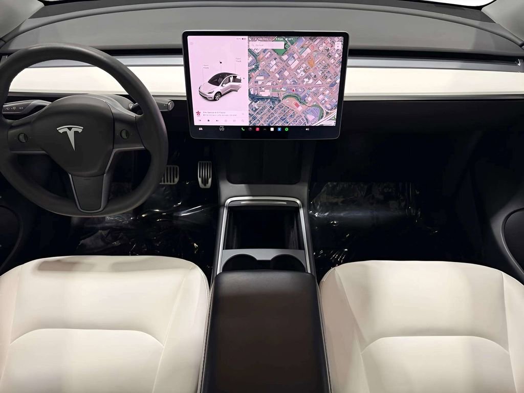 Used 2021 Tesla Model Y Long Range AWD/4WD image 29