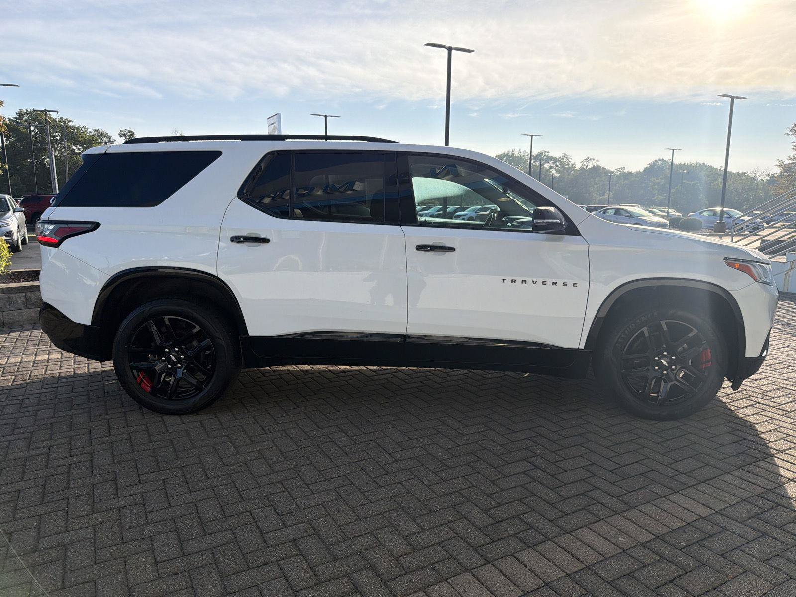 Used 2019 Chevrolet Traverse Premier w/ Redline Edition FWD image 6