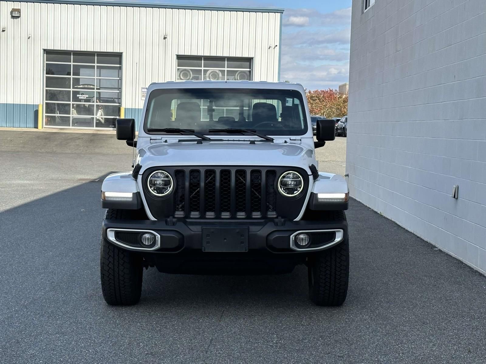 Used 2020 Jeep Gladiator Overland w/ Popular Equipment Package image 10