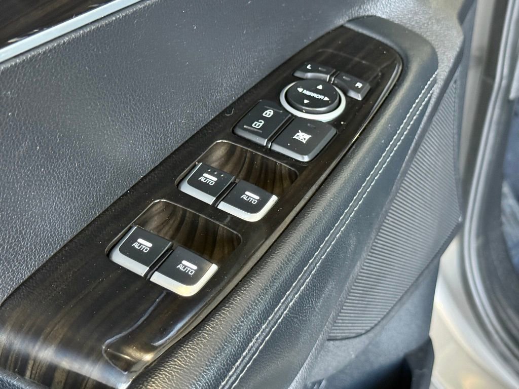 Used 2019 Kia Sorento LX image 19