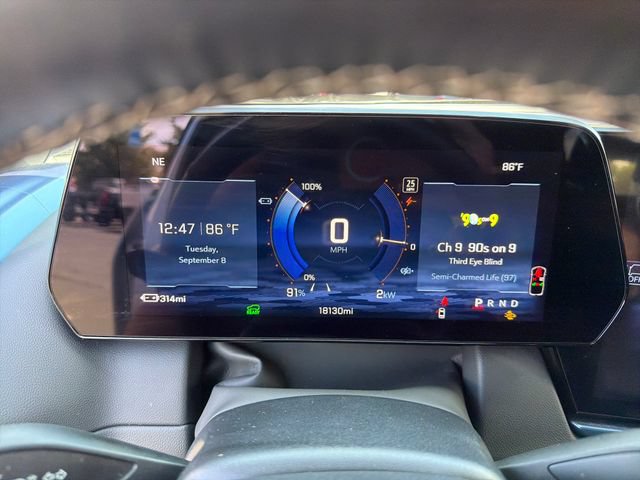 Certified 2024 Chevrolet Equinox EV LT FWD image 16