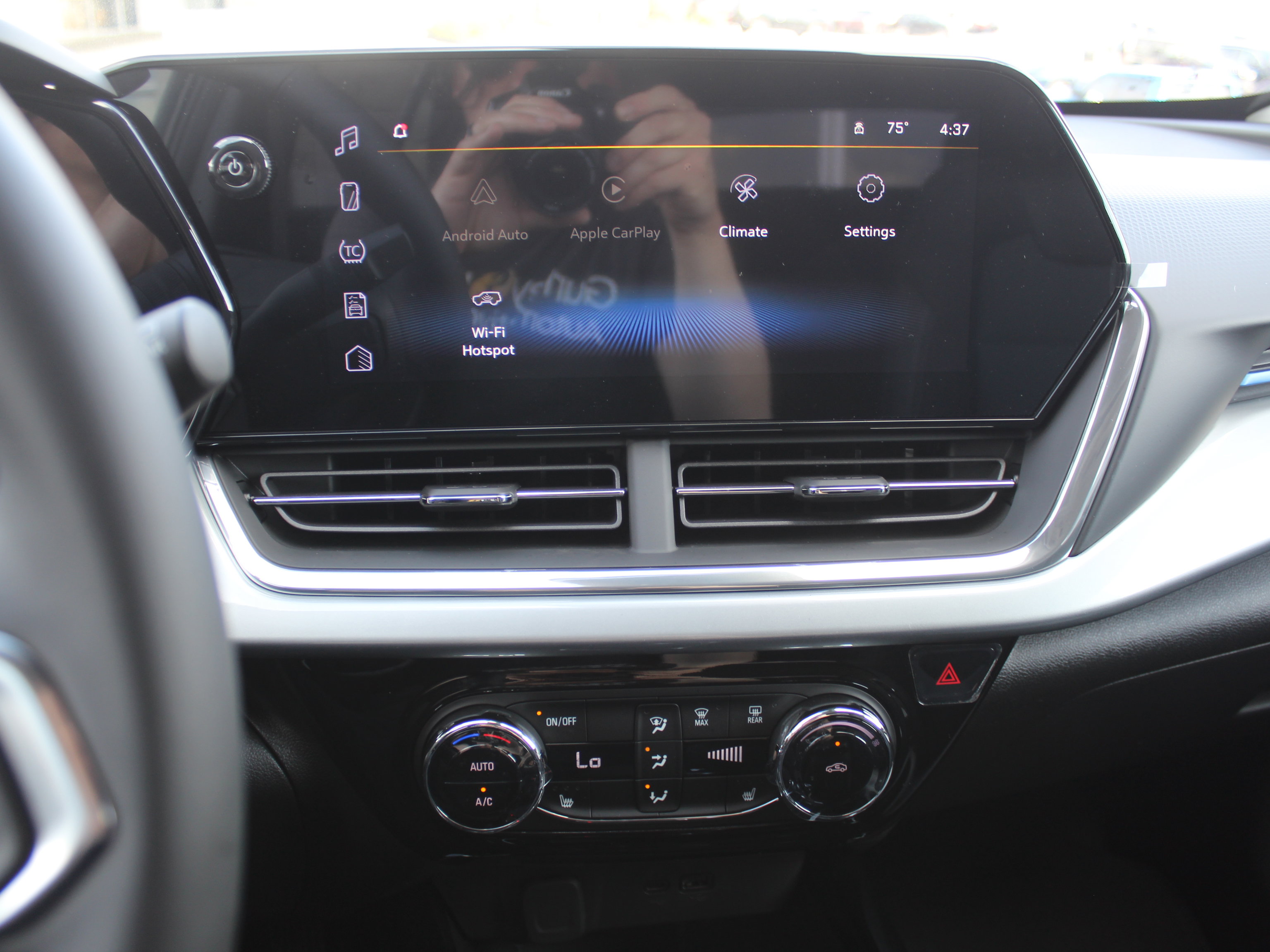 New 2026 Chevrolet Trax LT w/ Driver Confidence Package FWD image 12