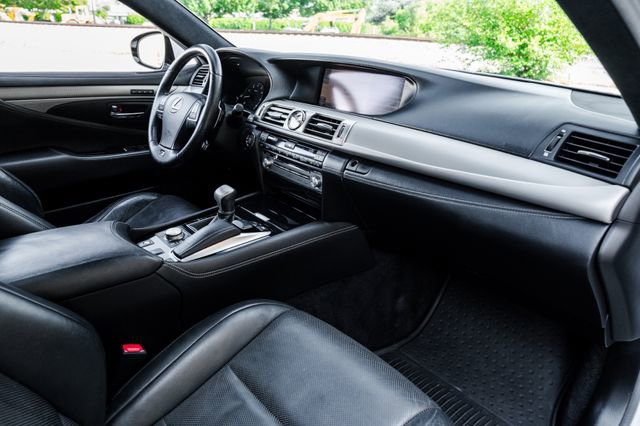 Used 2013 Lexus LS 460 w/ F-Sport Pkg RWD image 29