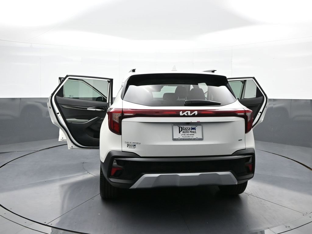 Certified 2025 Kia Seltos SX w/ SX Sunroof Package image 48