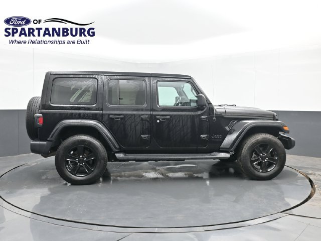 Used 2020 Jeep Wrangler Unlimited Sahara AWD/4WD image 3