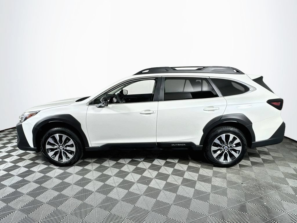 Used 2025 Subaru Outback Limited AWD/4WD image 4
